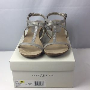 Women’s Anne Klein Jacinta sandal grey sz.7.5 M